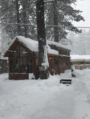 Отель Bear Crossing South Lake Tahoe  Саус Лейк Тахо